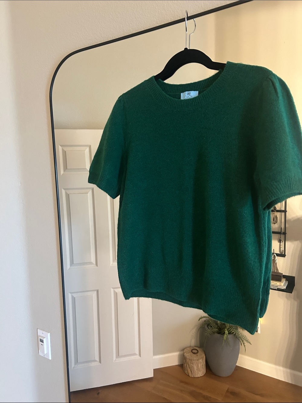 Short-Sleeve Knit SweaterTop in Dark Green